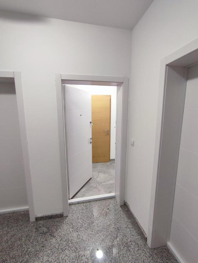 Morning Star Danica Apartment Surcin Exterior photo